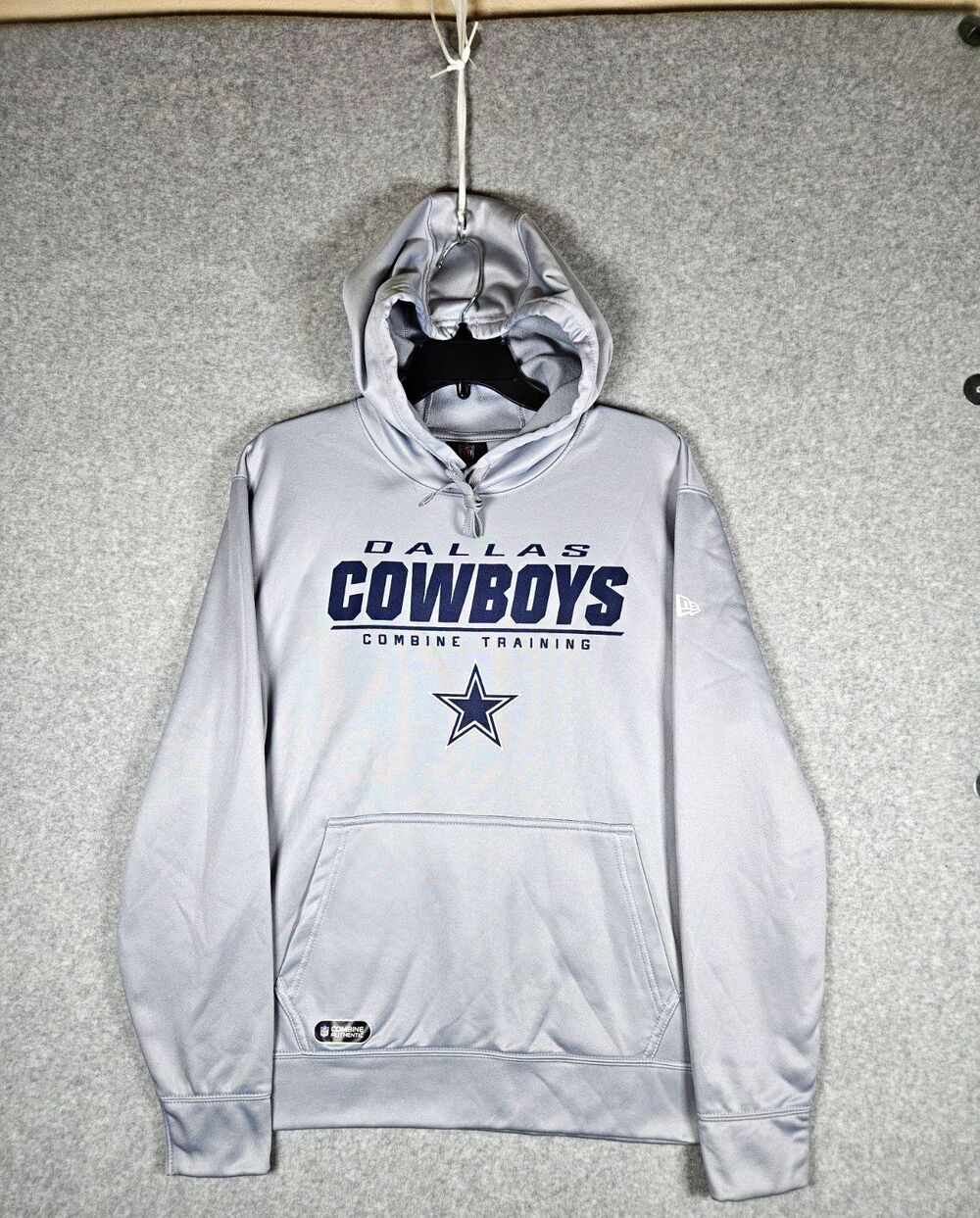 New Era Dallas Cowboys Womenโs Gray Combine Training Hoodie Sweatshirt M NFL